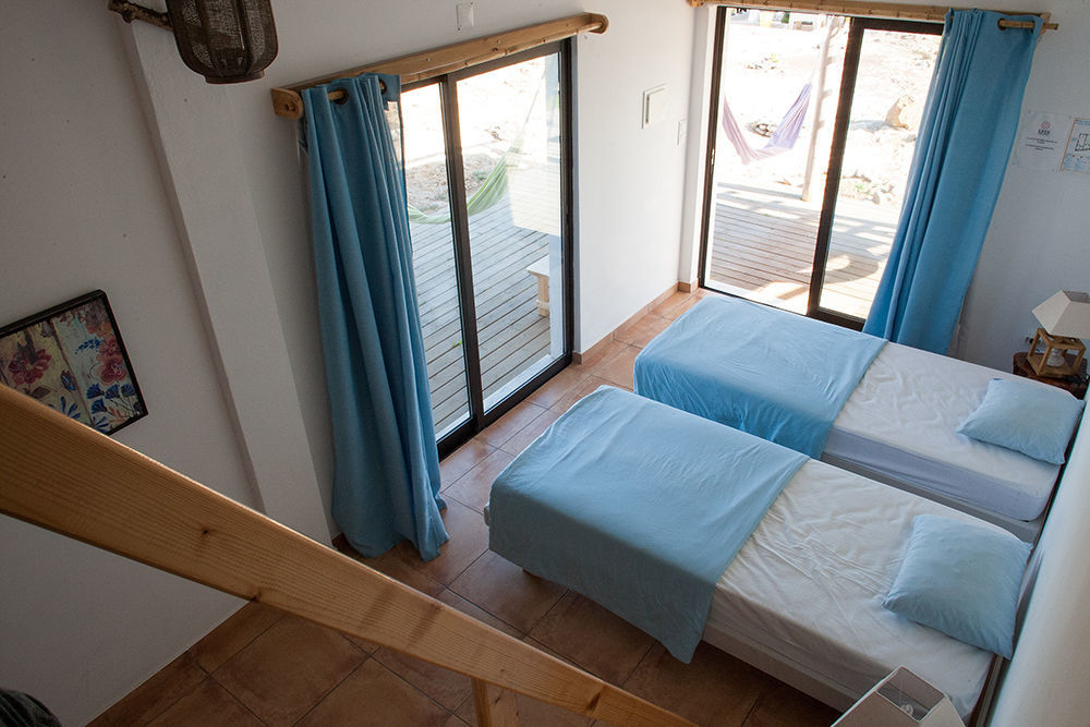 Good Feeling Hostel & Guest House Raposeira  Exterior photo